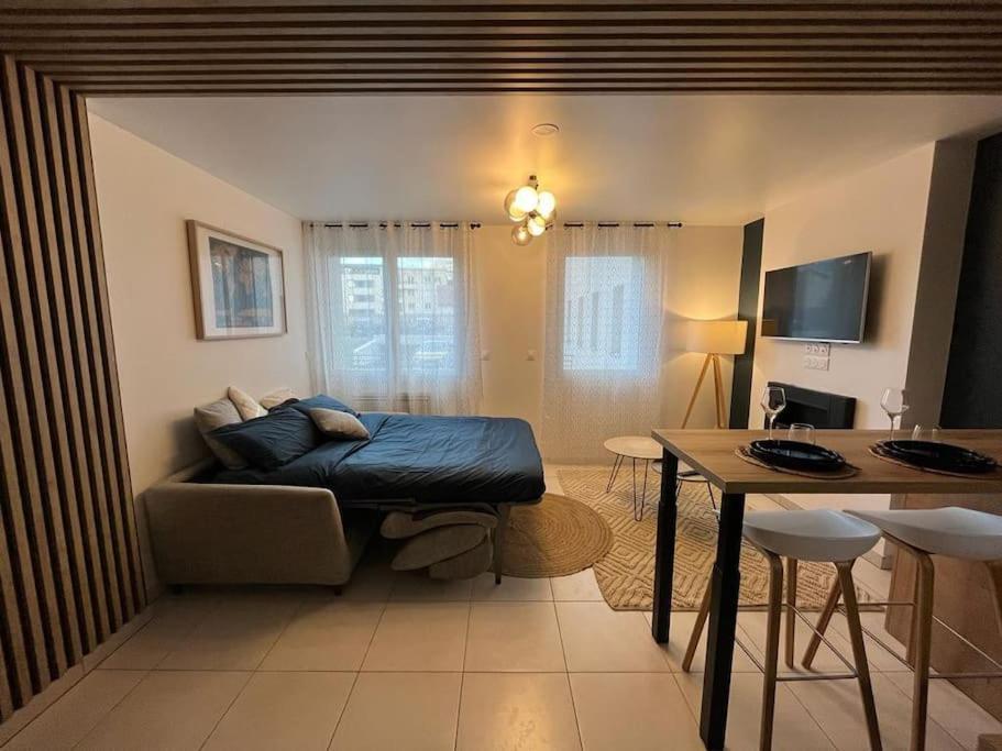 Apartmán Petit Cocon En Hyper-Centre Remeš Exteriér fotografie