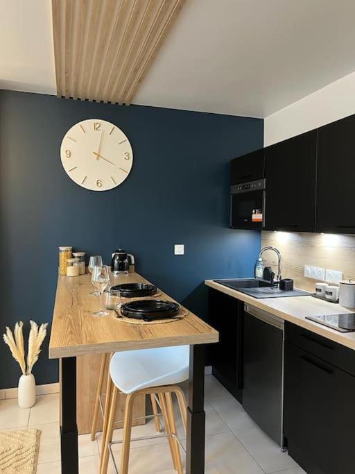 Apartmán Petit Cocon En Hyper-Centre Remeš Exteriér fotografie