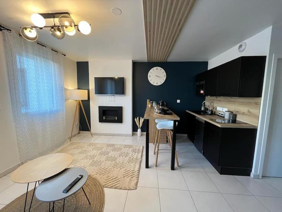 Apartmán Petit Cocon En Hyper-Centre Remeš Exteriér fotografie